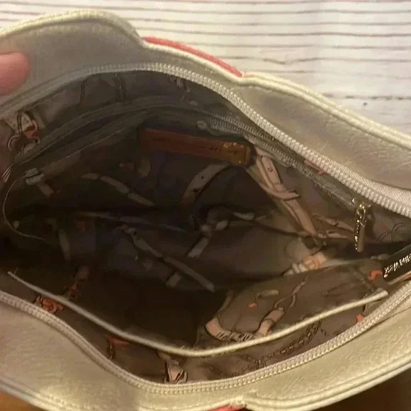 Montana West purse - Picture 4 of 6